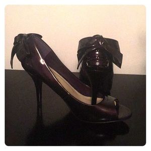 Purple peep toe pumps-never worn